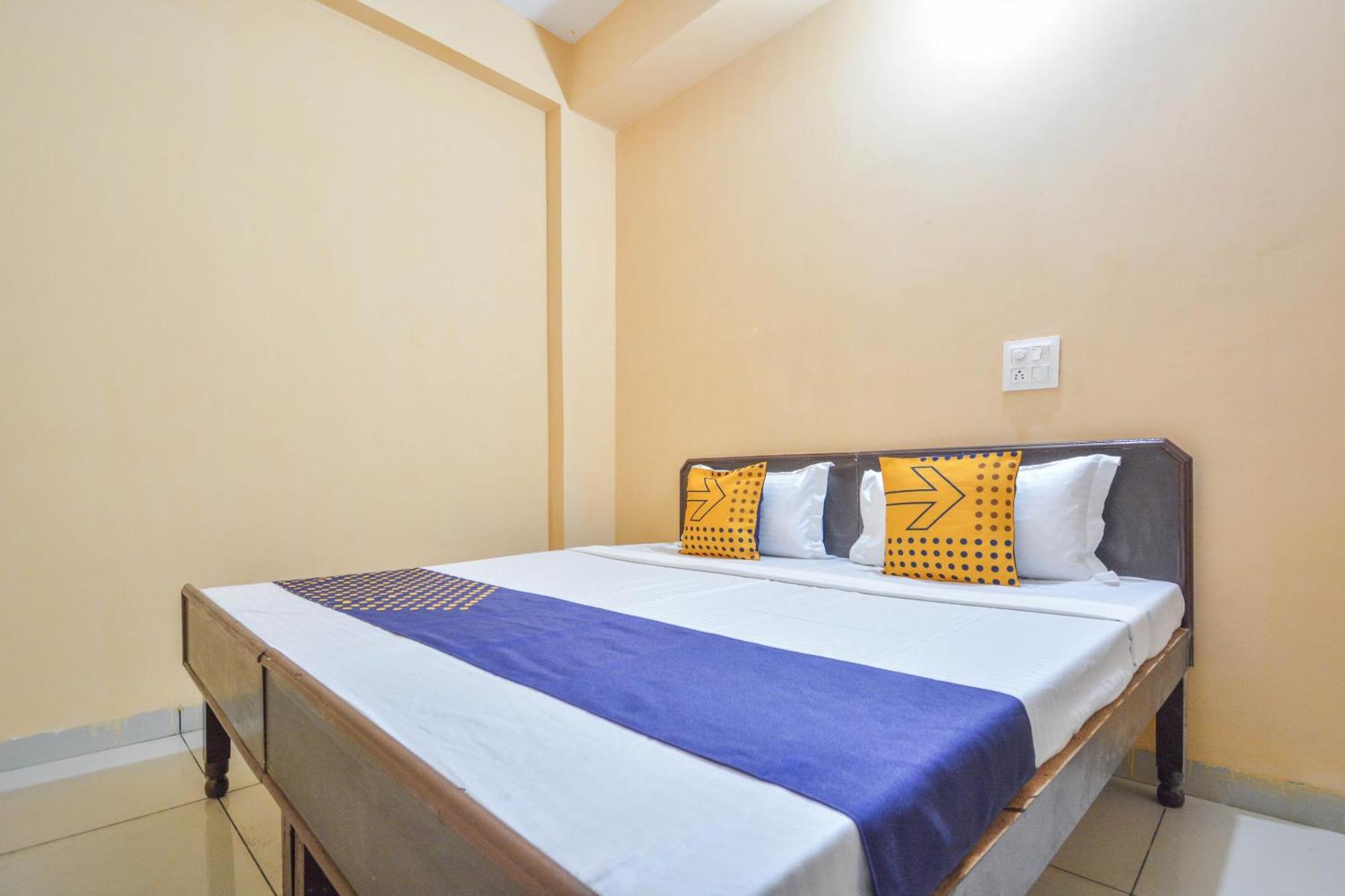 Spot On Hotel Diamond Sohana Экстерьер фото